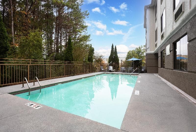 Holiday Inn Express And Suites Acworth Kennesaw No 5