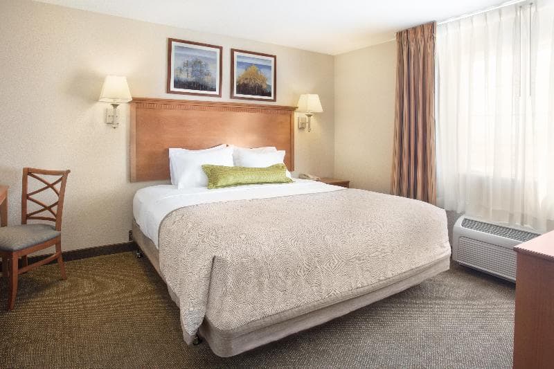 Candlewood Suites Yuma 5