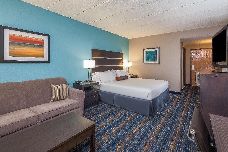 Holiday Inn Express And Suites I 95 Capitol Beltway 5