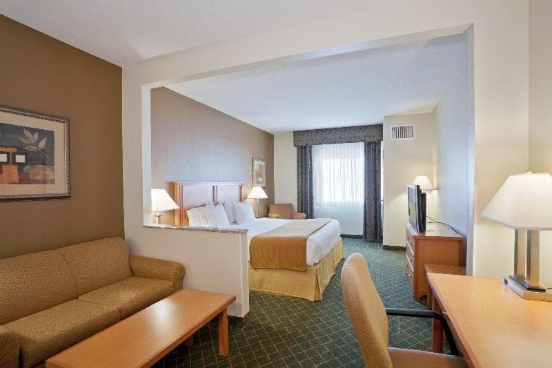 Holiday Inn Express And Suites Lincoln South photo 1