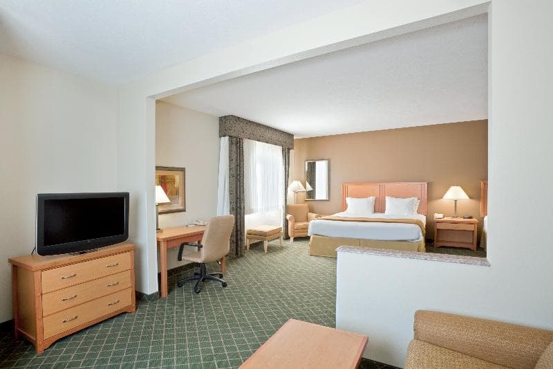 Holiday Inn Express And Suites Lincoln South 5