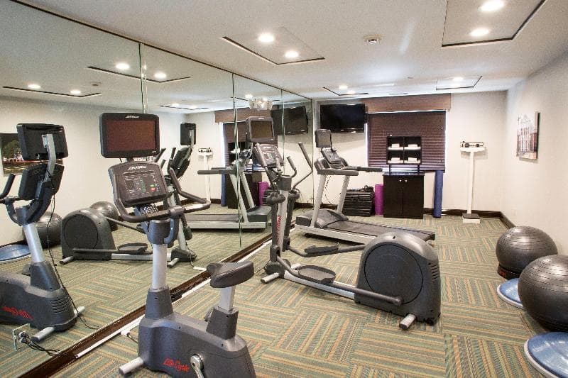 Holiday Inn Express And Suites Oxford photo 1