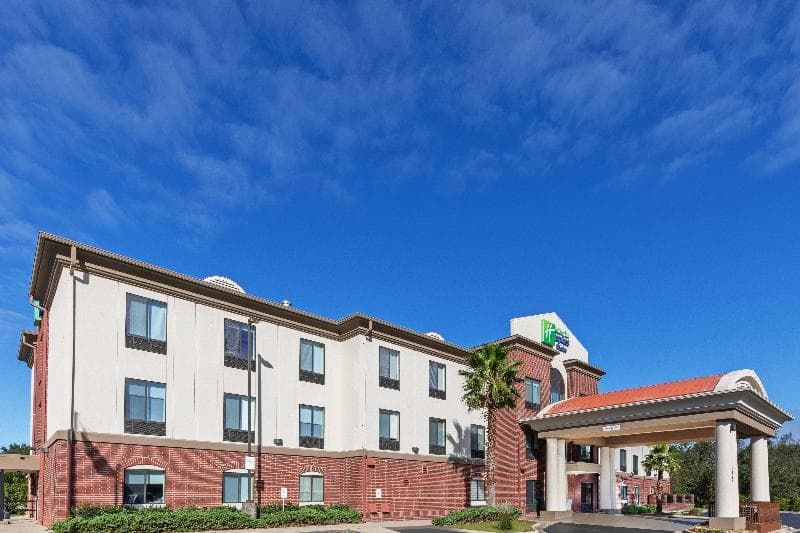 Holiday Inn Express And Suites Picayune Stennis Sp photo 1