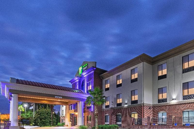Holiday Inn Express And Suites Picayune Stennis Sp 3
