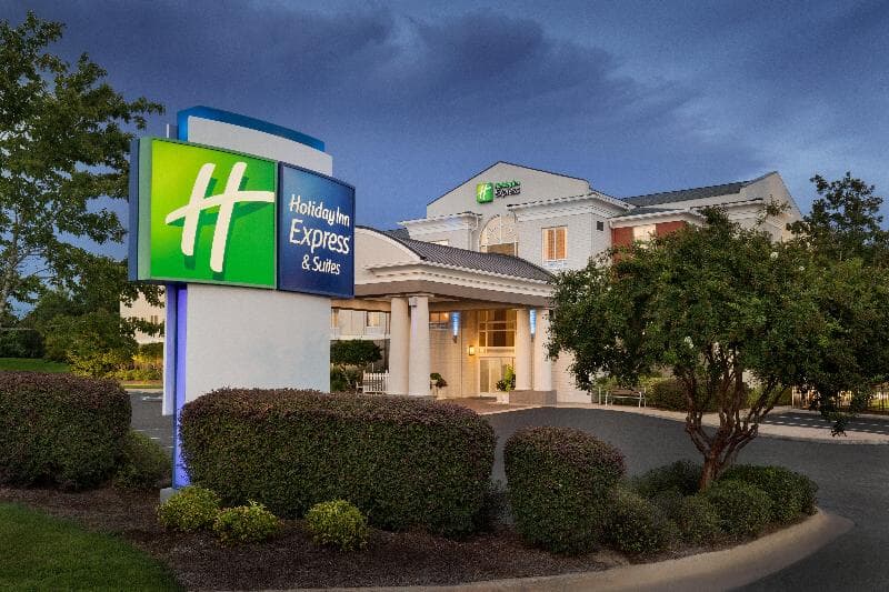 Holiday Inn Express & Suites Auburn - University Area 2