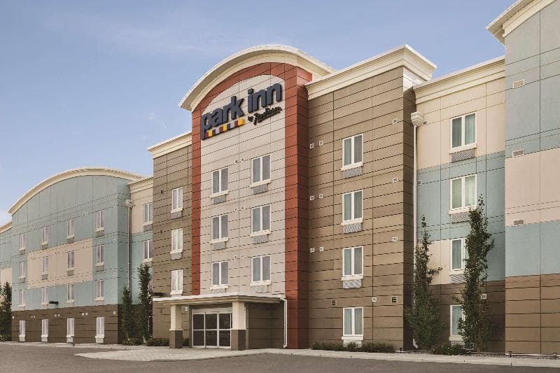 Park Inn by Radisson, Calgary Airport North, AB 2