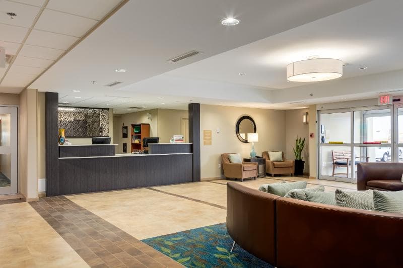 Park Inn by Radisson, Calgary Airport North, AB 4