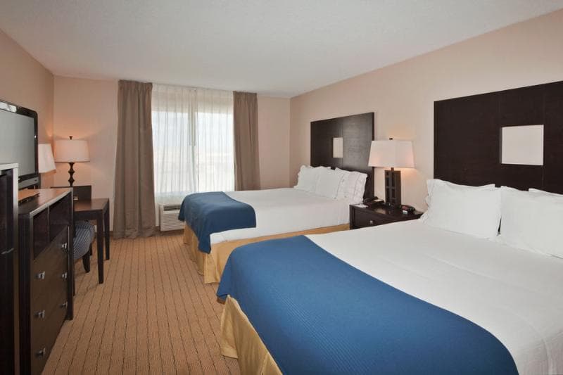 Holiday Inn Express And Suites Albuquerque Airport 5