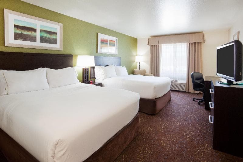 Holiday Inn Express And Suites Aberdeen 5