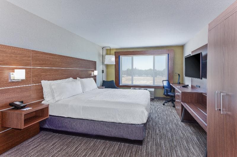 Holiday Inn Express & Suites Elk Grove West I-5 3