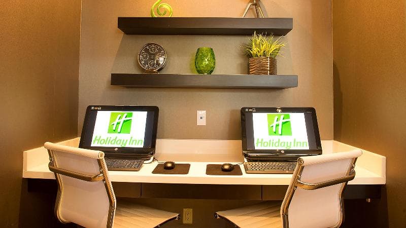 Holiday Inn & Suites Mississauga West - Meadowvale 5