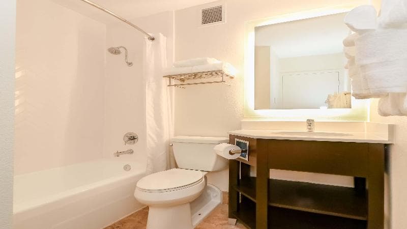Holiday Inn Oceanfront At Surfside Beach 3
