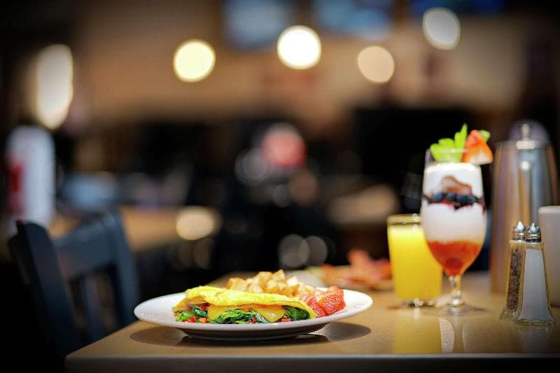 DoubleTree by Hilton Chicago Midway Airport 4