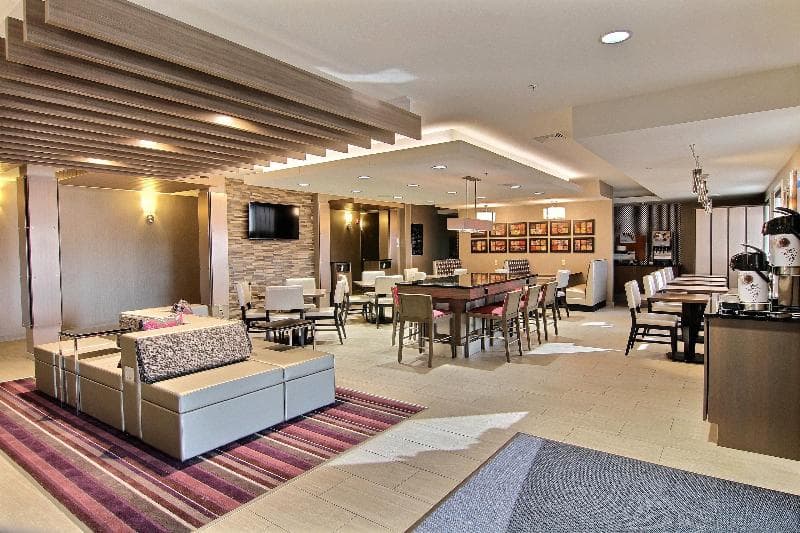 Holiday Inn Express Fargo West Acres 3