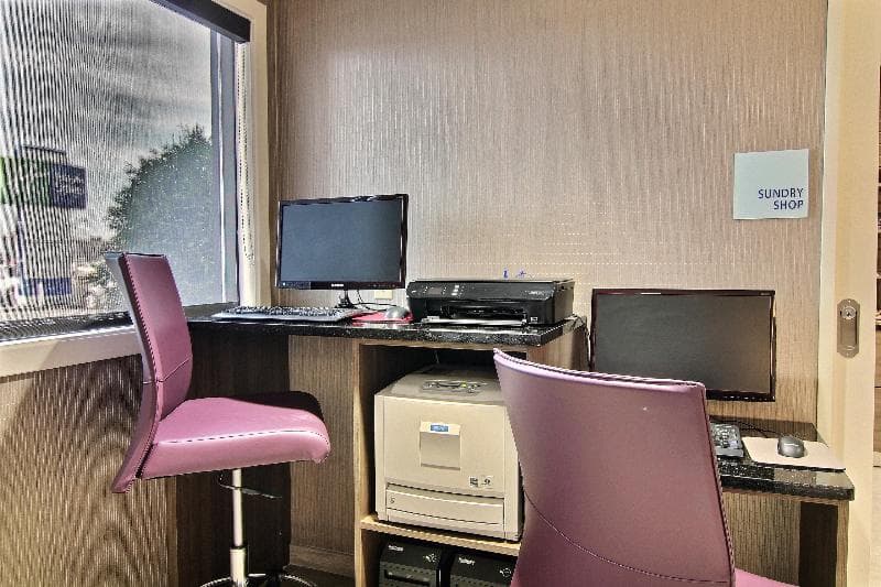 Holiday Inn Express Fargo West Acres 5