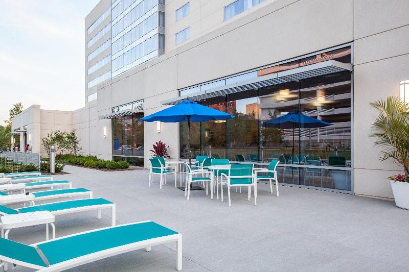 Holiday Inn Cleveland Clinic 3