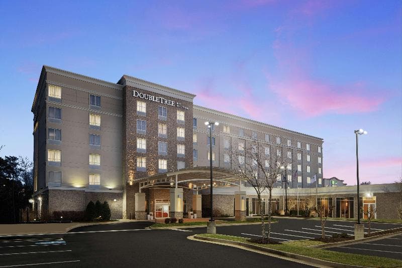 DoubleTree by Hilton Richmond Airport 2