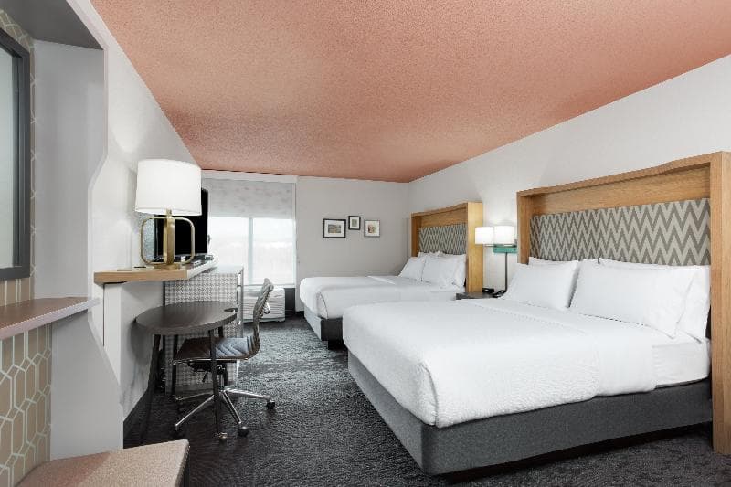 Holiday Inn Roanoke Airport-Conference Ctr photo 1