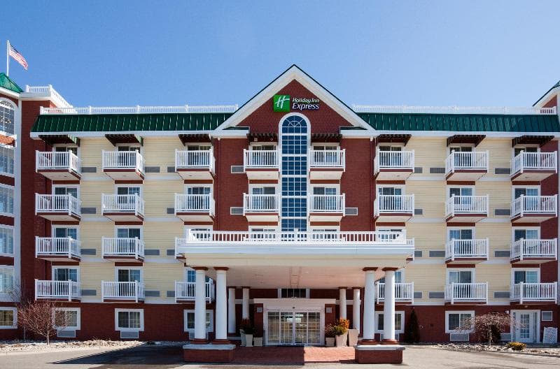 Holiday Inn Express And Suites Petoskey photo 1