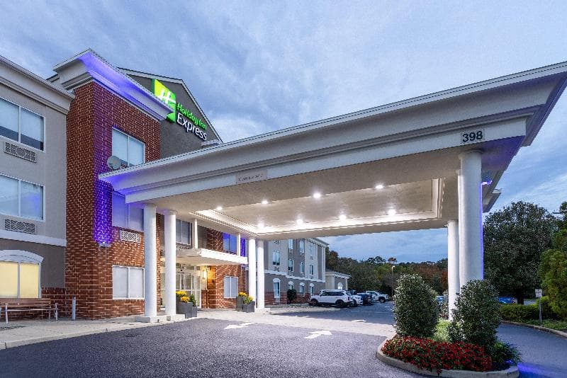 Holiday Inn Express & Suites Vineland Millville 2