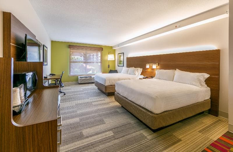Holiday Inn Express Gatlinburg Downtown 2
