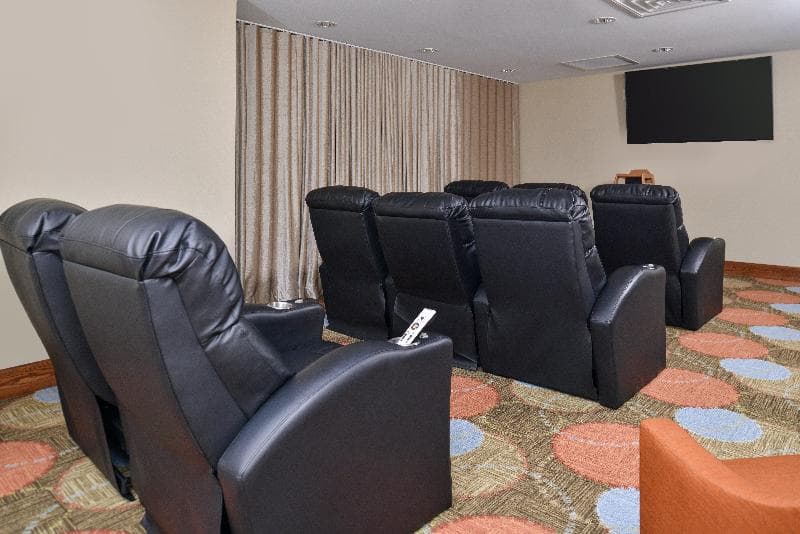 Staybridge Suites Rochester Commerce Dr Nw 3