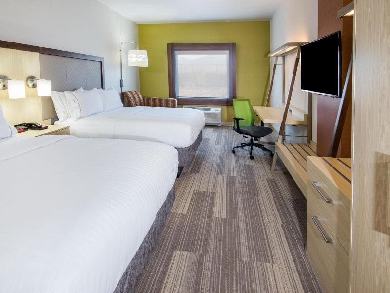 Holiday Inn Express & Suites Pahrump photo 1