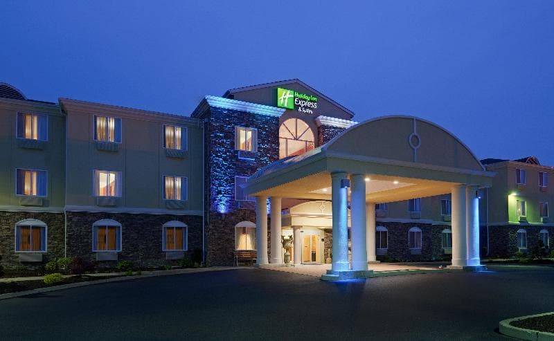 Holiday Inn Express & Suites Swansea 4