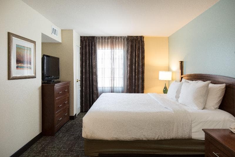 Staybridge Suites Toledo-Maumee 5