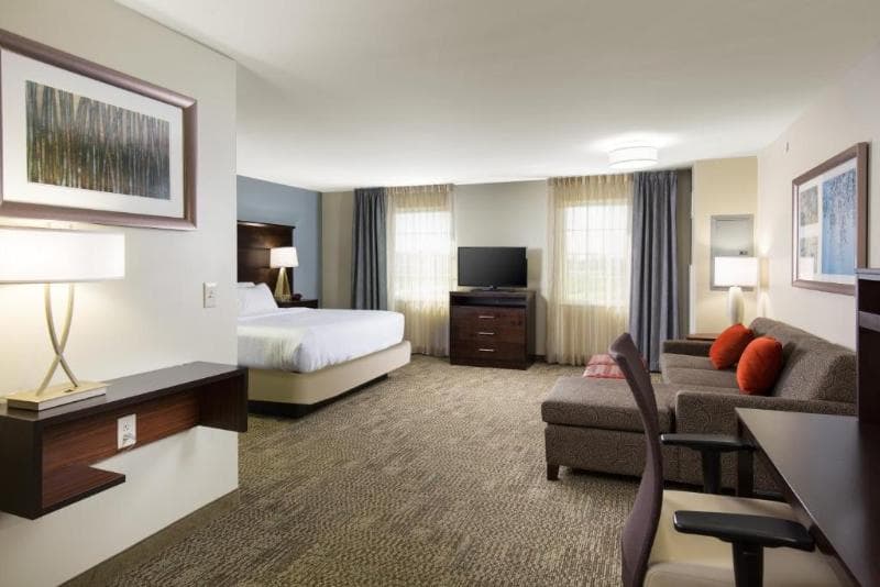 Staybridge Suites Toledo-Maumee 3