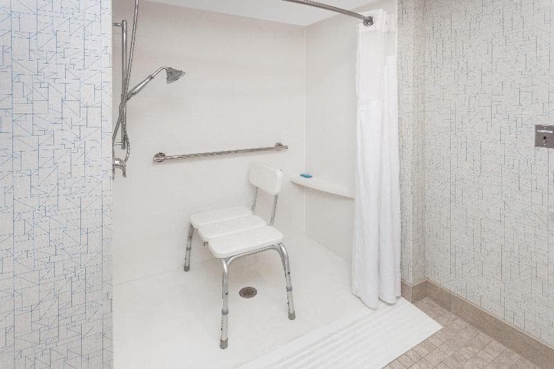 Holiday Inn Express & Suites Providence-Woonsocket 3