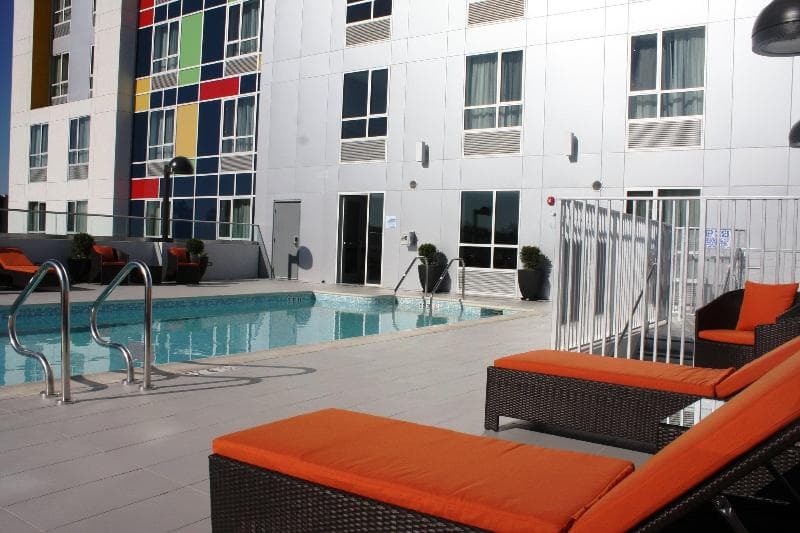 Holiday Inn Express North Hollywood - Burbank Area 5