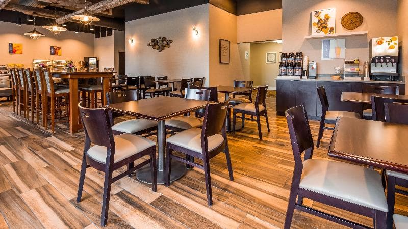 Best Western Okemos/East Lansing Hotel & Suites 3