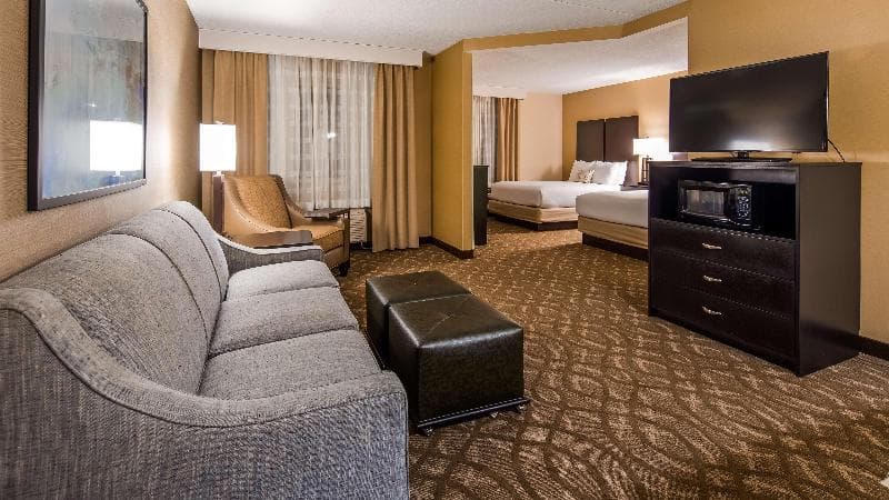 Best Western Okemos/East Lansing Hotel & Suites 4