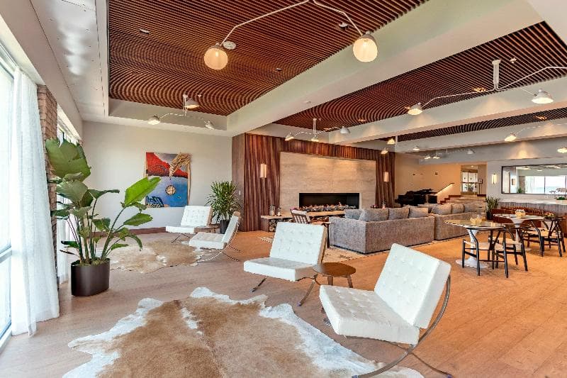 Holiday Inn Resort West Bay Beach photo 1