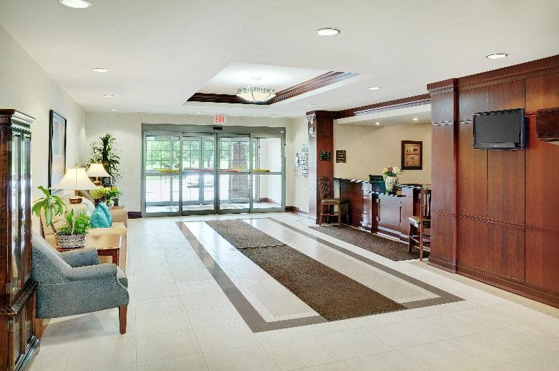 Staybridge Suites Oakville-Burlington 4