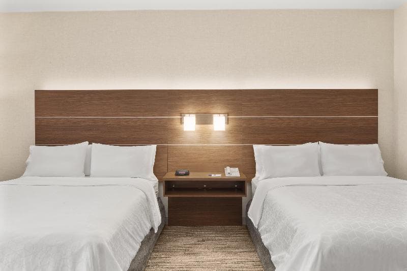 Holiday Inn Express And Suites Sacramento Airport photo 1
