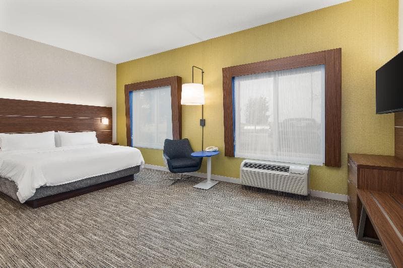 Holiday Inn Express And Suites Sacramento Airport 4