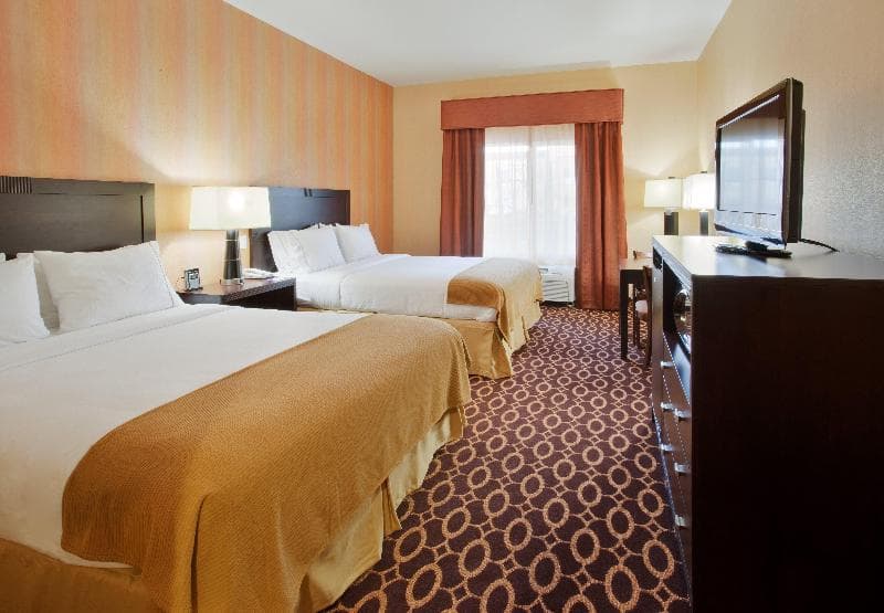 Holiday Inn Express & Suites Sacramento NE Cal Expo 4