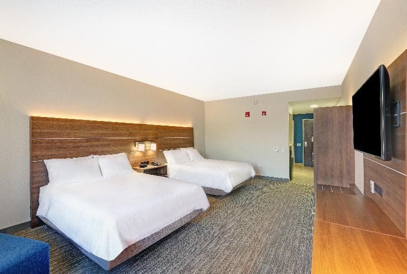 Holiday Inn Express & Suites Woodstock South 3