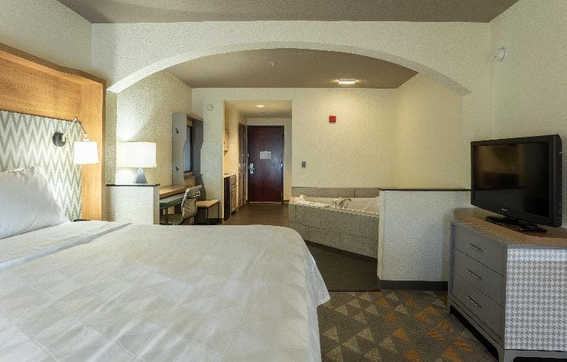 Holiday Inn And Suites Beaufort @ Highway 21 5