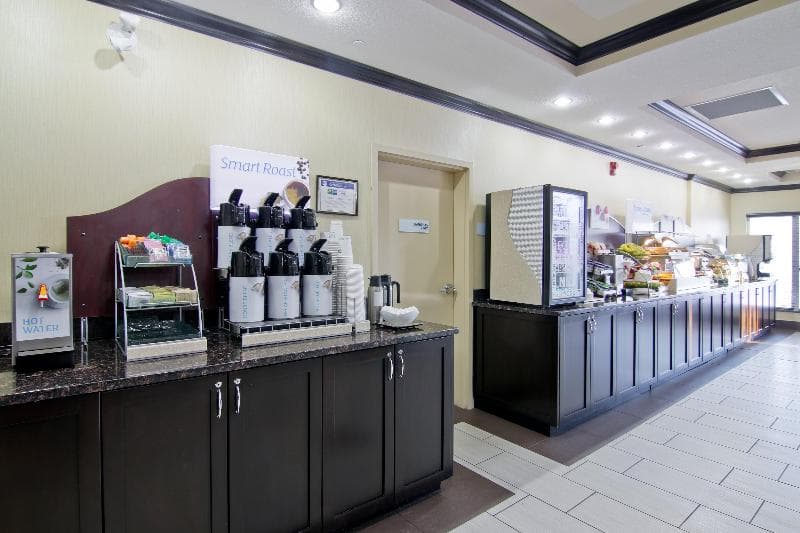 Wingate by Wyndham Fort Saskatchewan 3