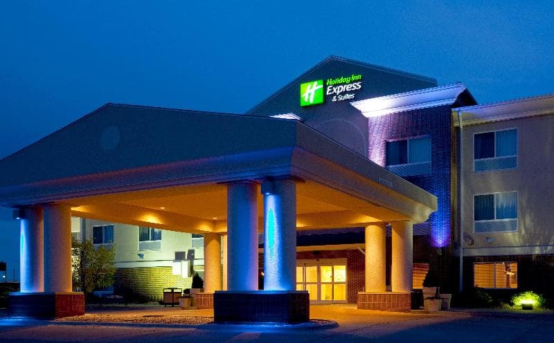 Holiday Inn Express And Suites Yankton photo 1
