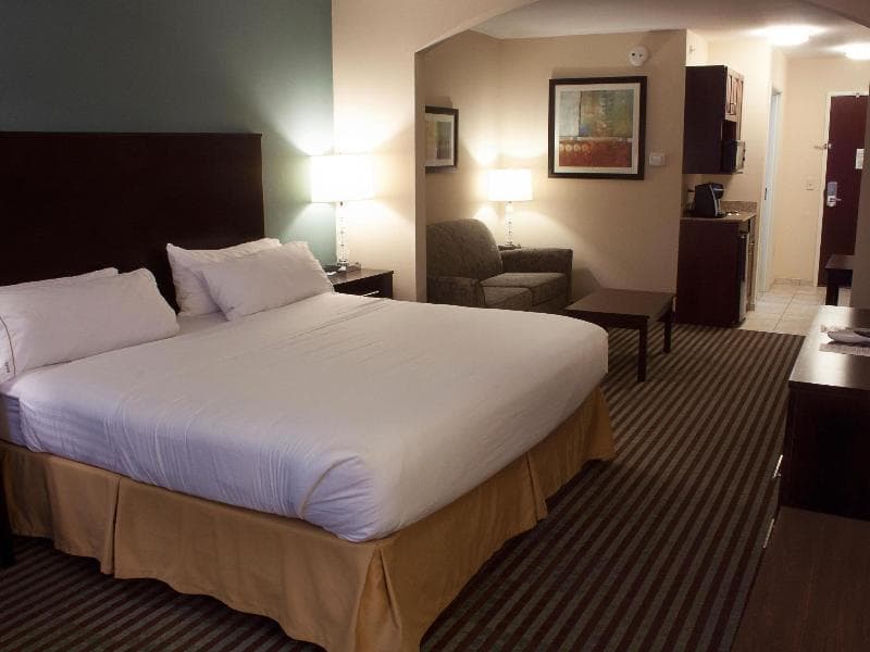 Holiday Inn Express And Suites Youngstown West Aus photo 1