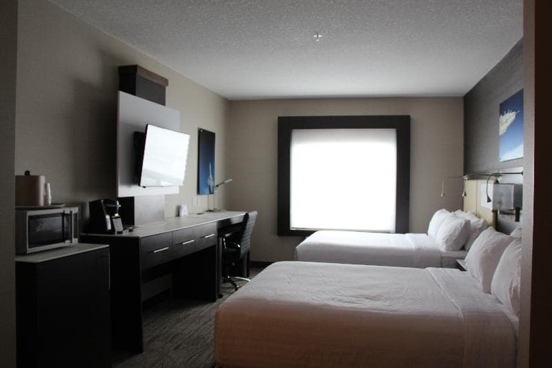 Holiday Inn Express & Suites Cold Lake 4