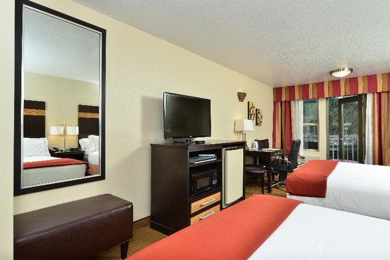 Holiday Inn Express Portland Se Clackamas Area photo 1