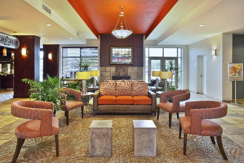 Holiday Inn Hotel & Suites Green Bay Stadium photo 1