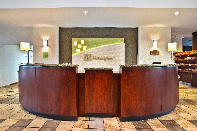 Holiday Inn Hotel & Suites Green Bay Stadium 5