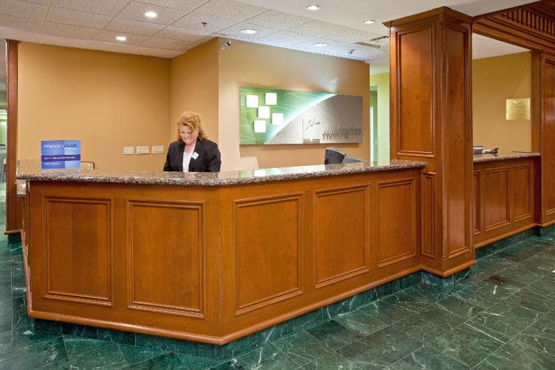 Delta Hotels Huntington Downtown 5