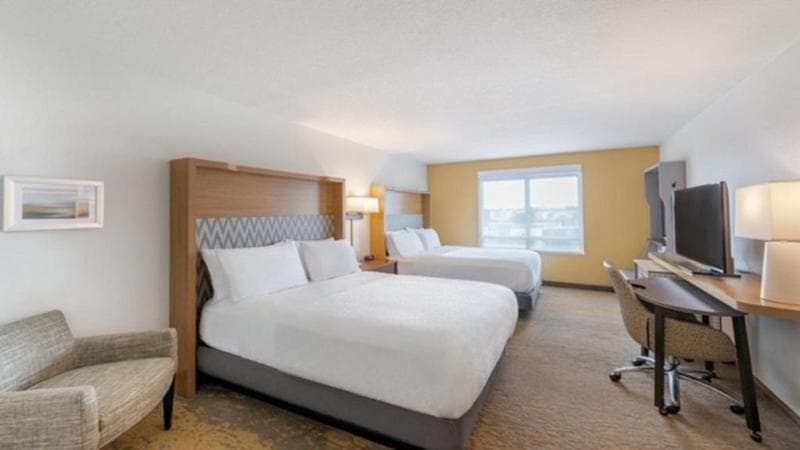 Holiday Inn & Suites Orange Park - Wells Rd. photo 1